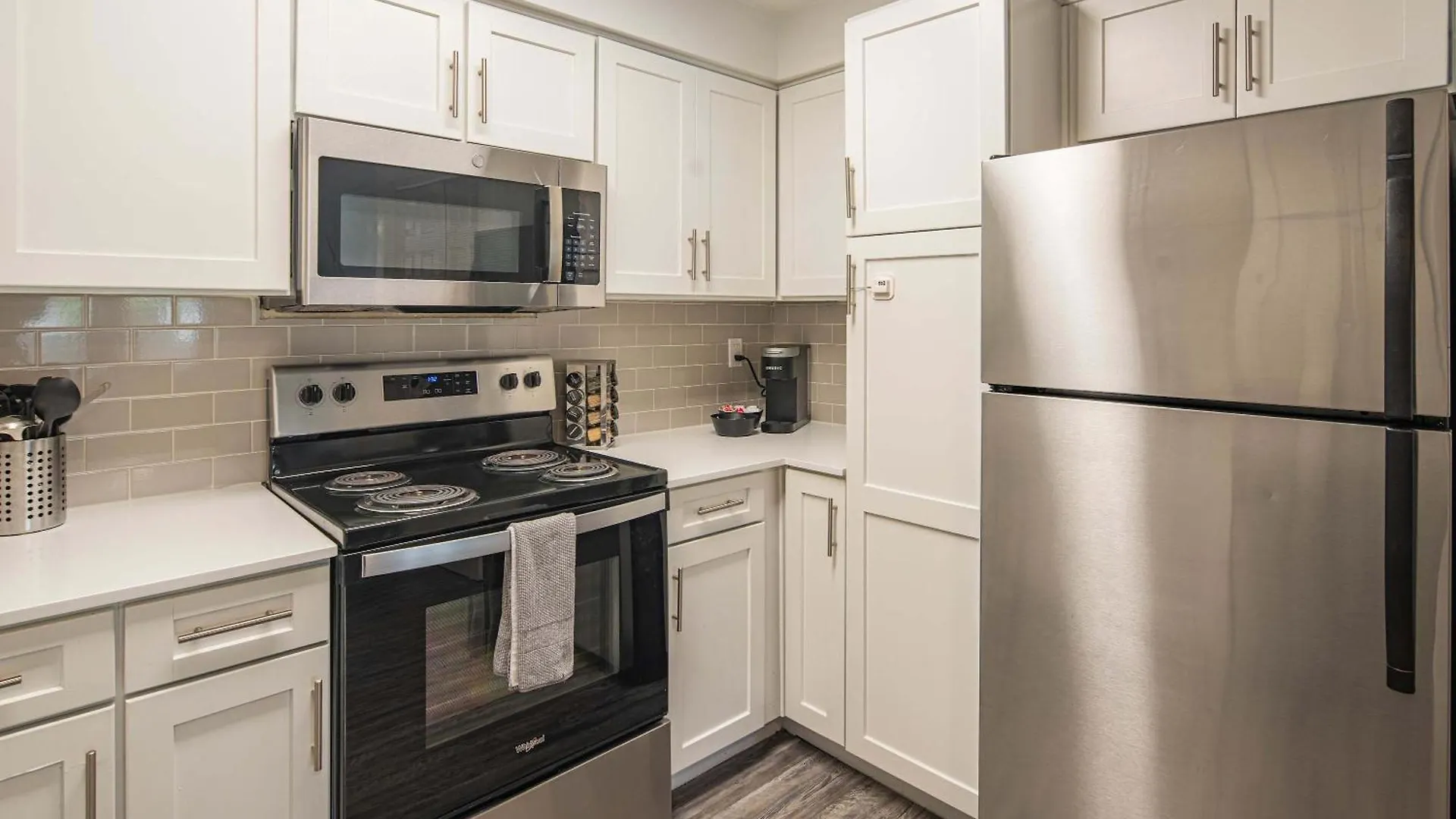 Relax In The Heart Of Tempe Apartment