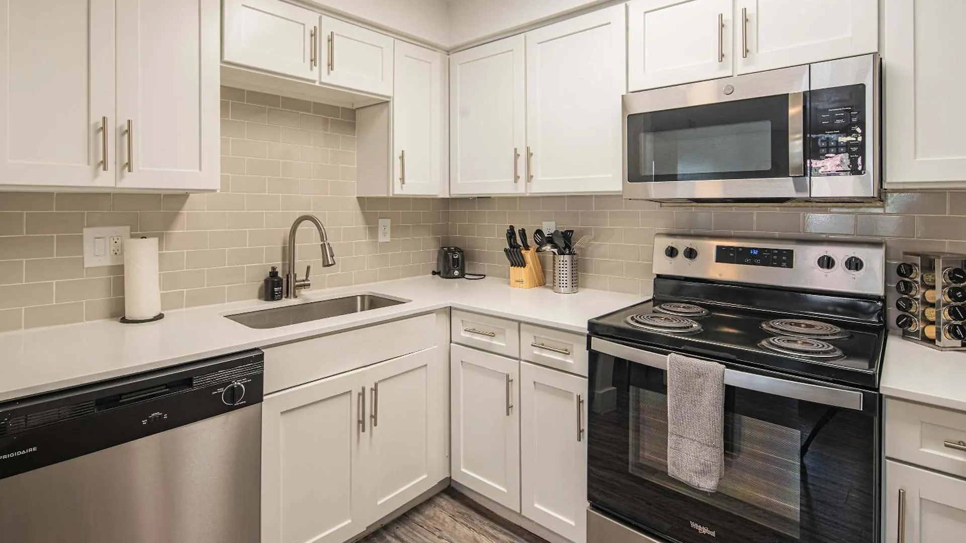 Relax In The Heart Of Tempe Apartment United States